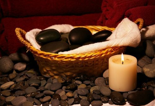 hot-stone-massage187493708